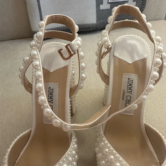 COPY Jimmy Choo Ivory Pearl Embellished Heels - Picture 6 of 7